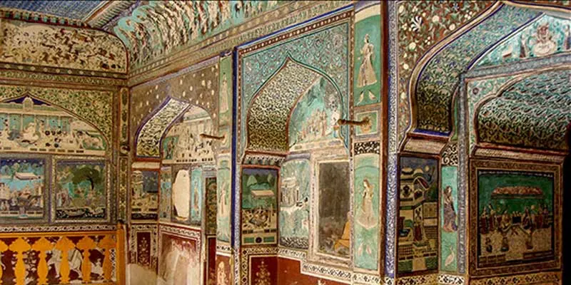 Garh Palace & Chitrashala