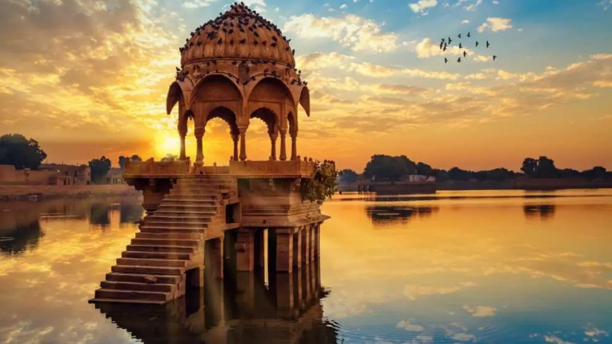 Gadisar Lake