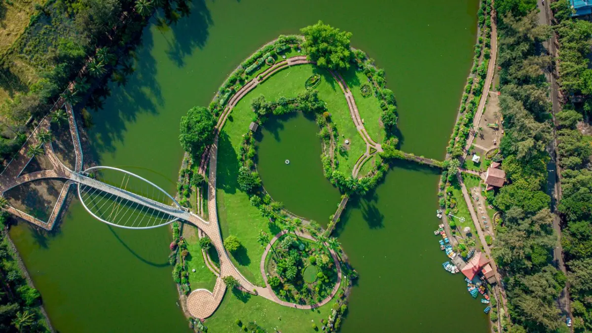 Vanganga Lake Garden