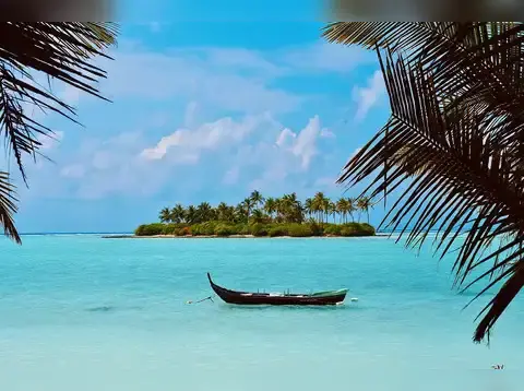 Chetlat Beach