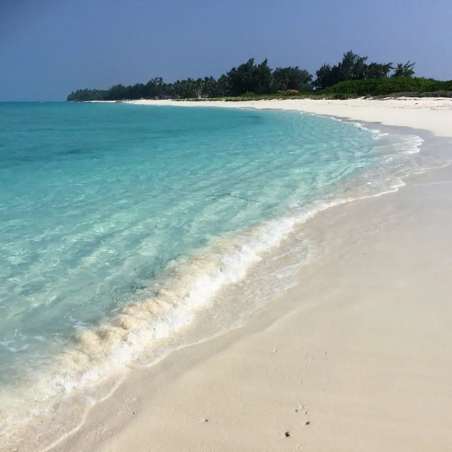 Lagoon Beach Kadmat