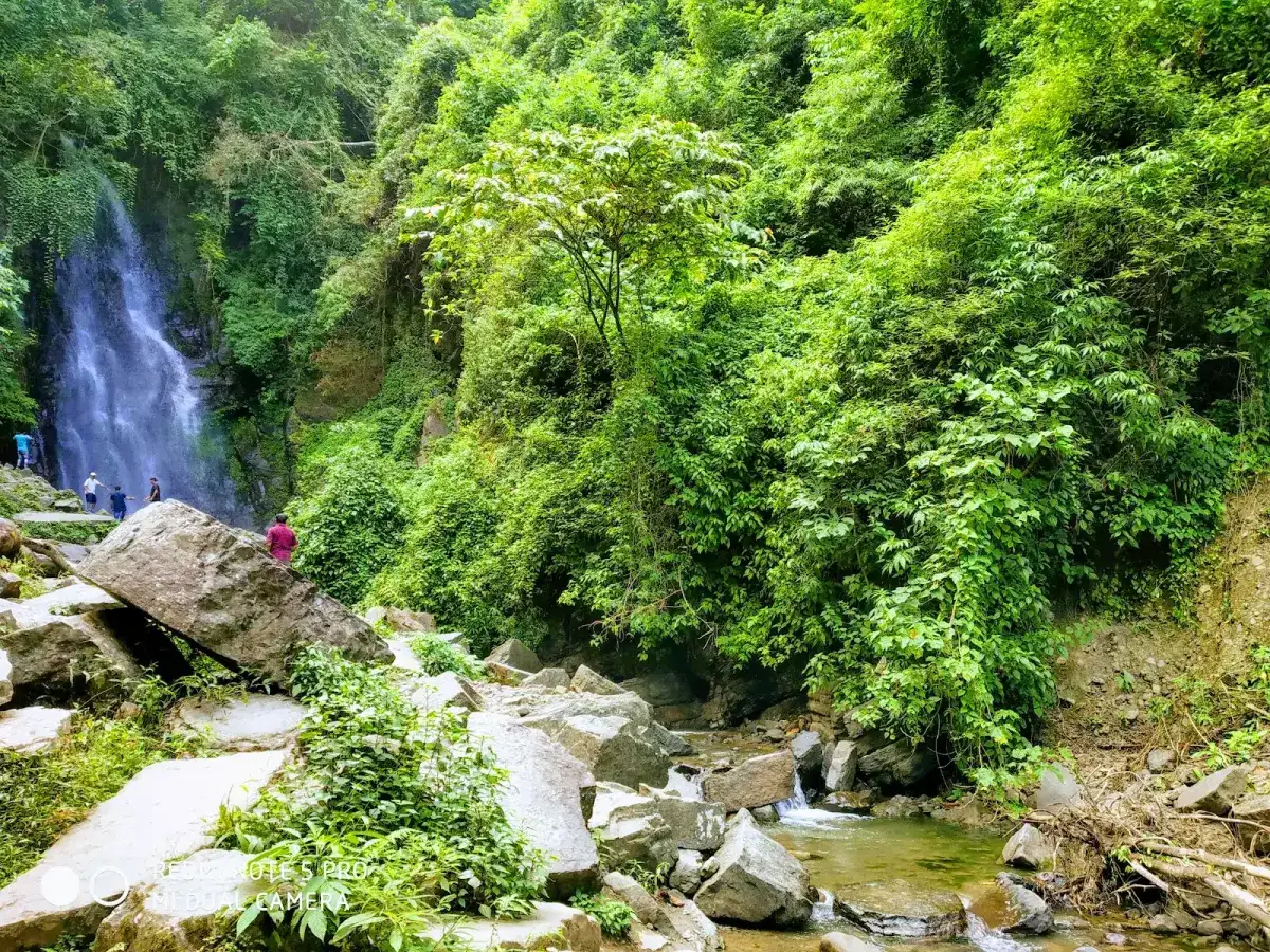 Sadu Chiru Waterfall (Leimaram)