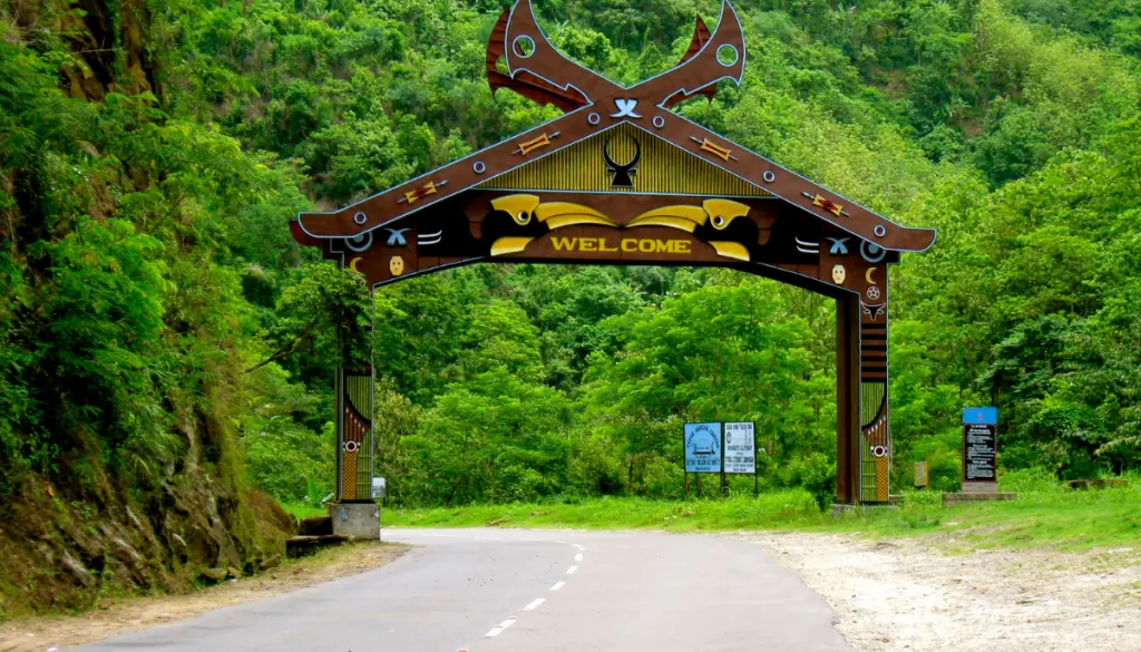 Dzuko Valley Viewpoints (Mao Gate)