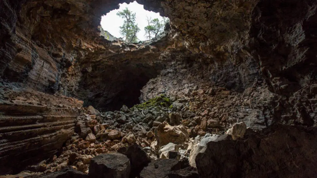 Tonglon Cave