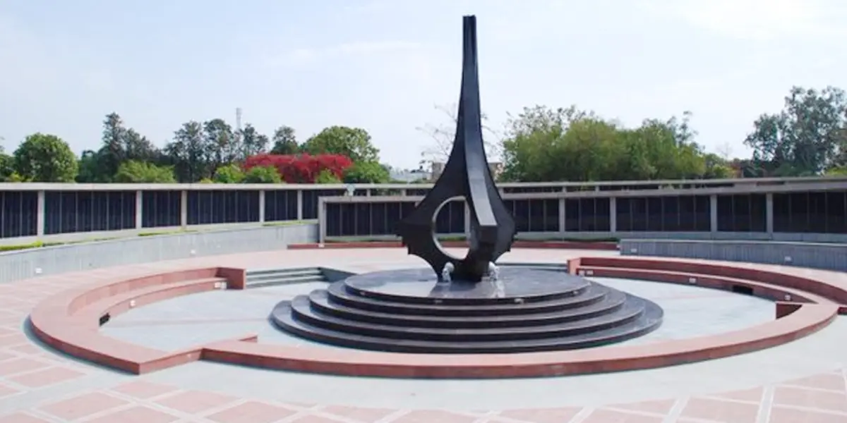 Bougainvillea Garden (Sector 3)