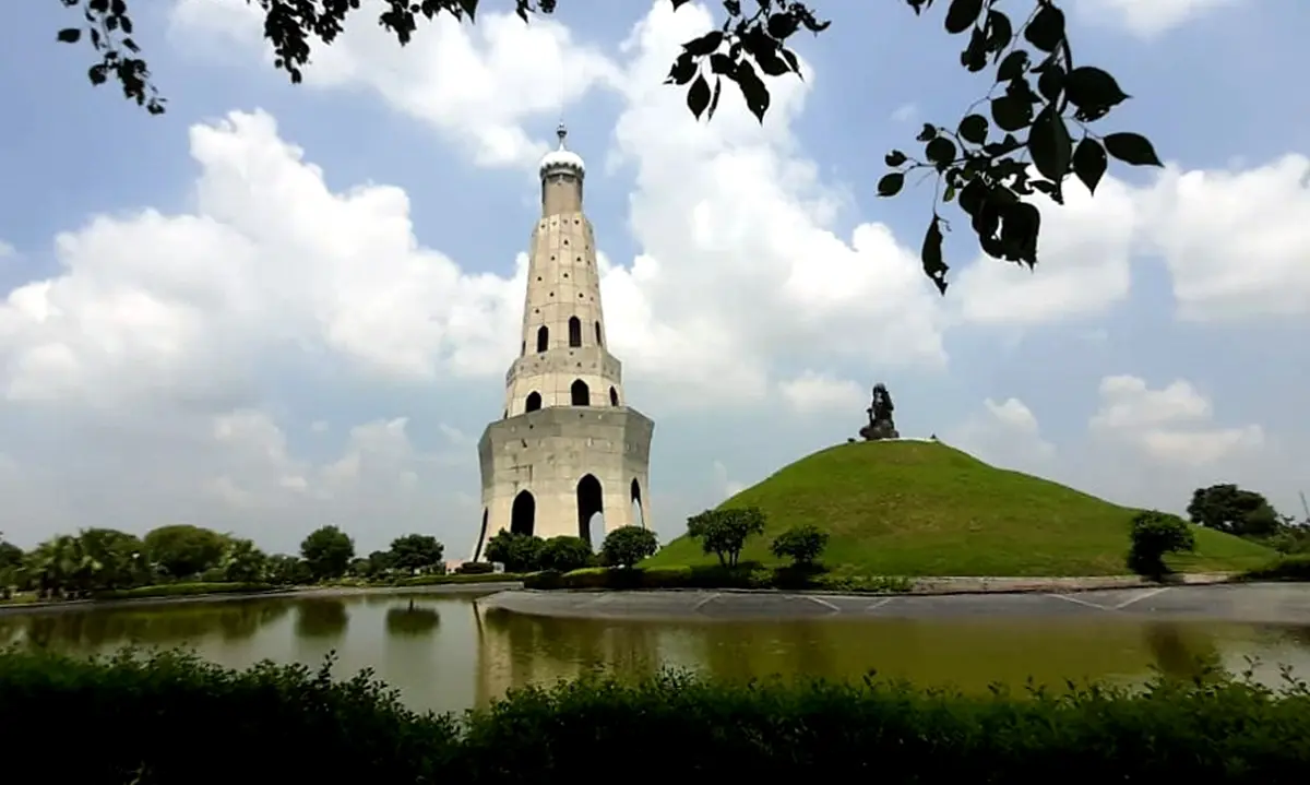 Fateh Burj (Baba Banda Singh Bahadur War Memorial)