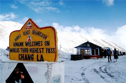 Chang La Pass