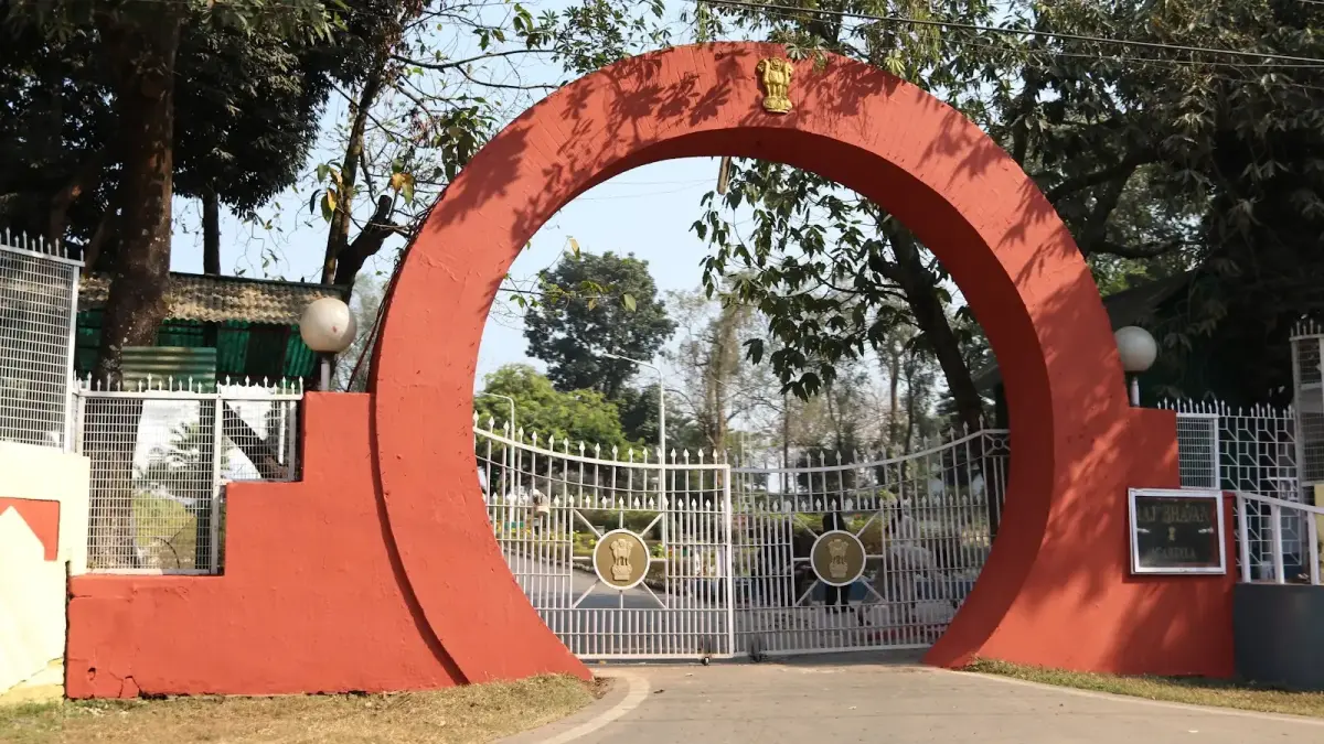 Kunjaban Palace (Raj Bhavan)