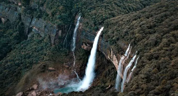 Nohkalikai Falls