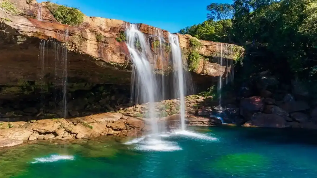 Tyrshi Falls