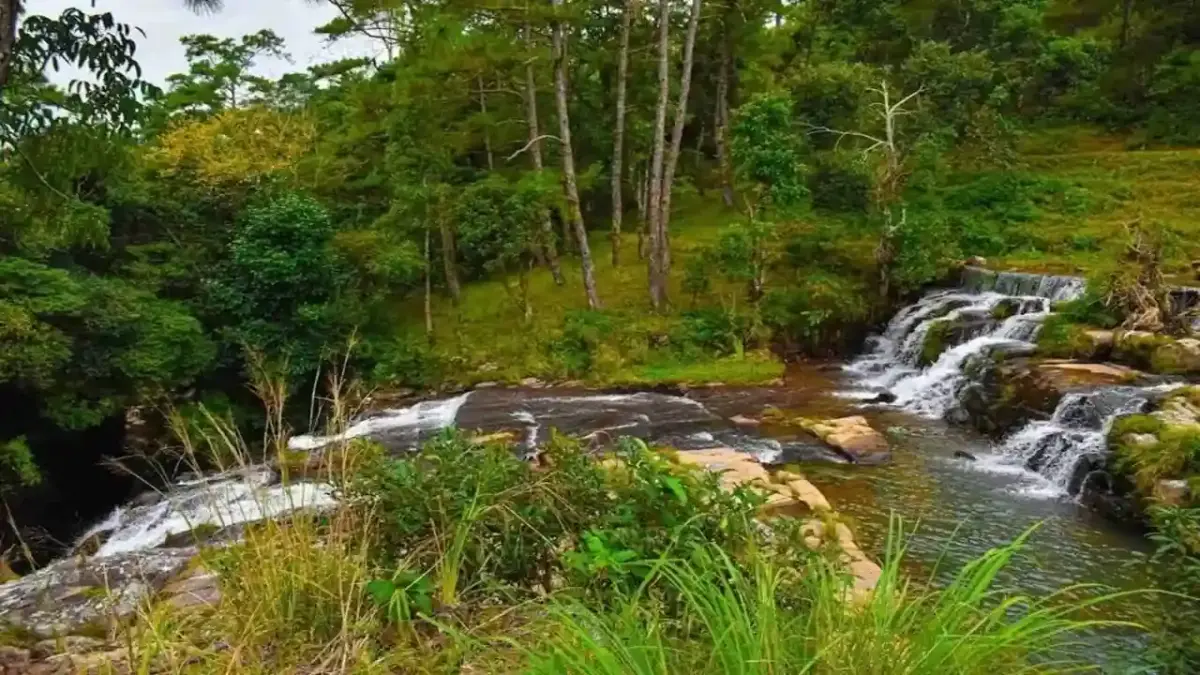 Tyrshi Falls