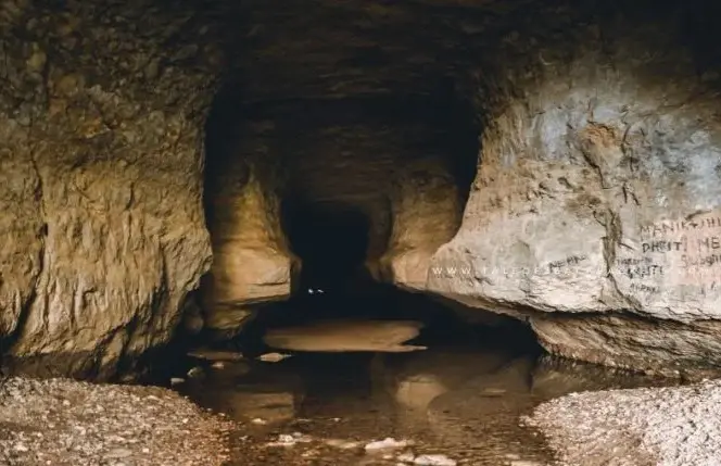 Nengkong Cave Access Point