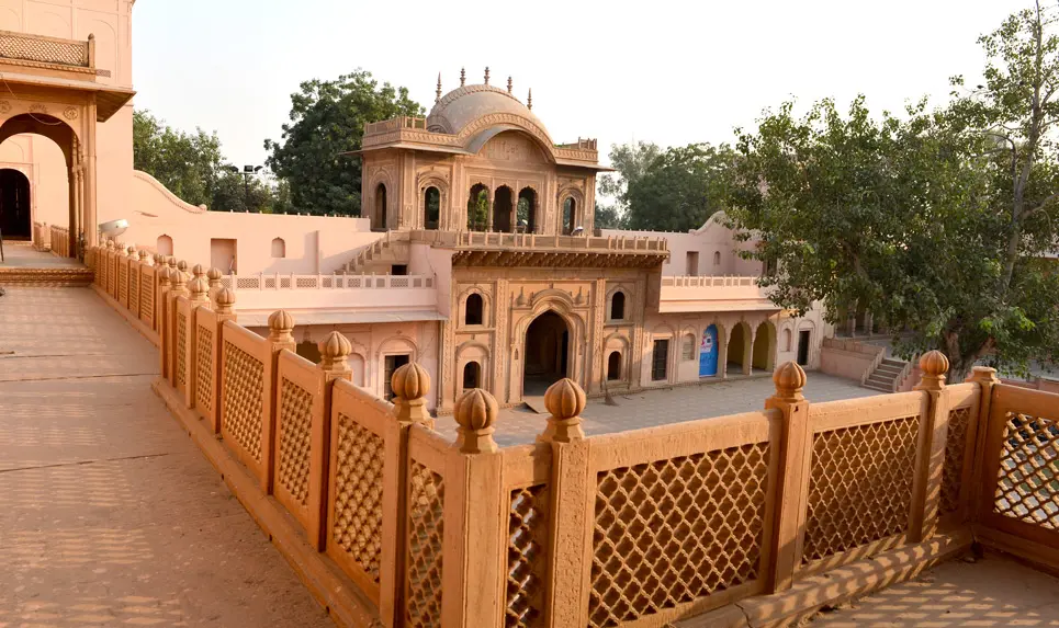 Raja Nahar Singh Palace (Ballabhgarh Fort)