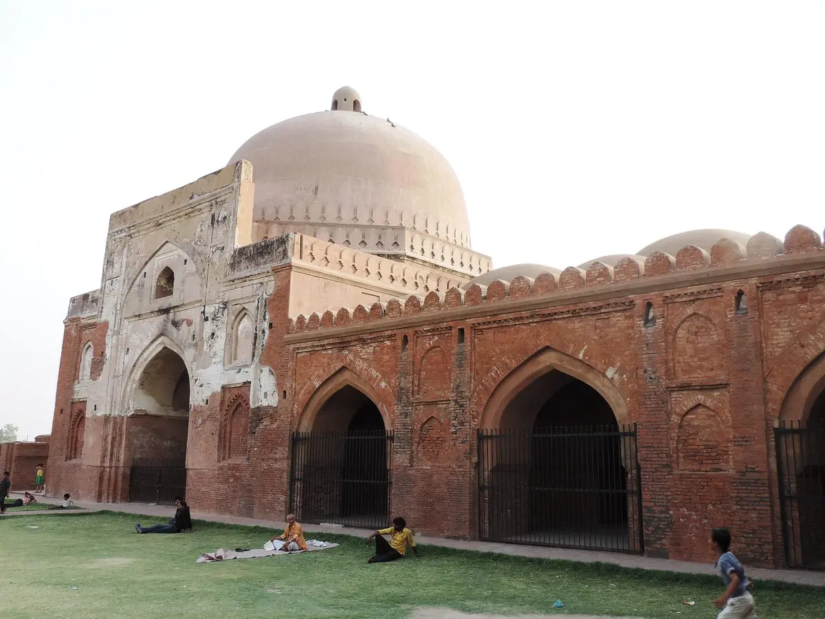 Kabuli Bagh Mosque & Garden