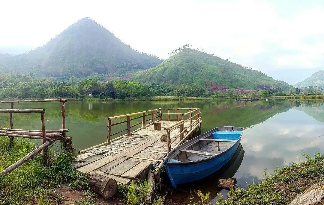 Shilloi Lake