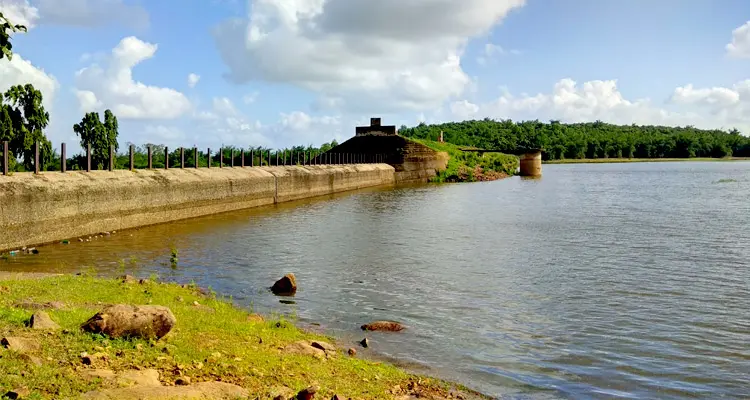 Deras Dam