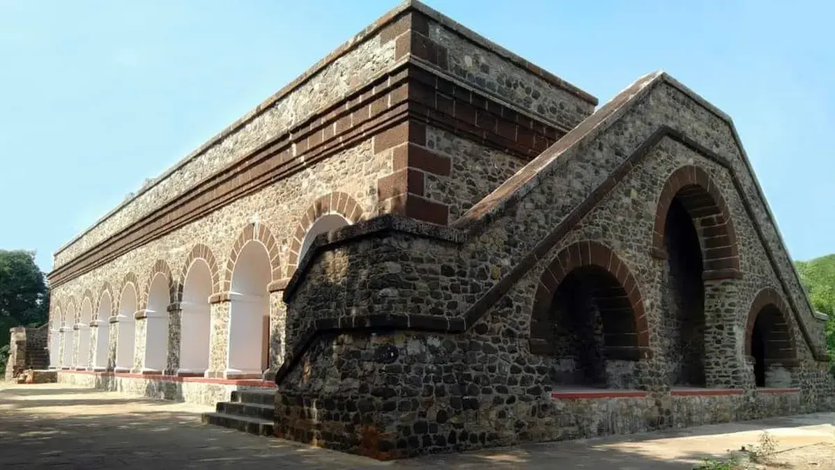 Hukitola Island Building