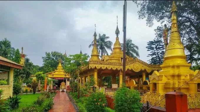 Namphake Village
