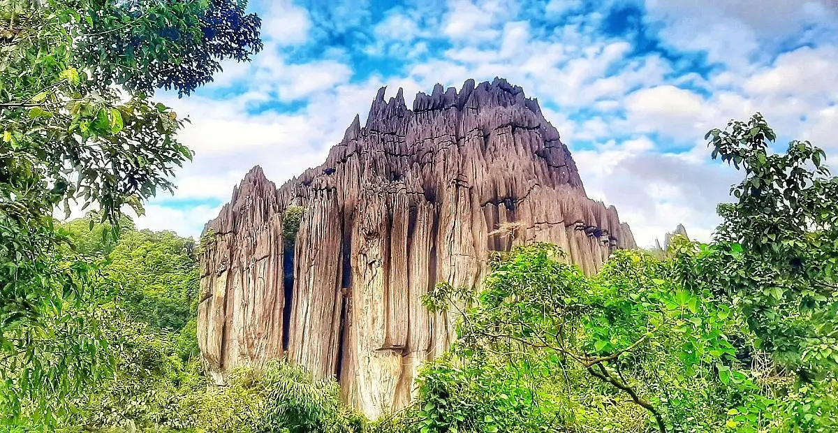 Yana Rocks