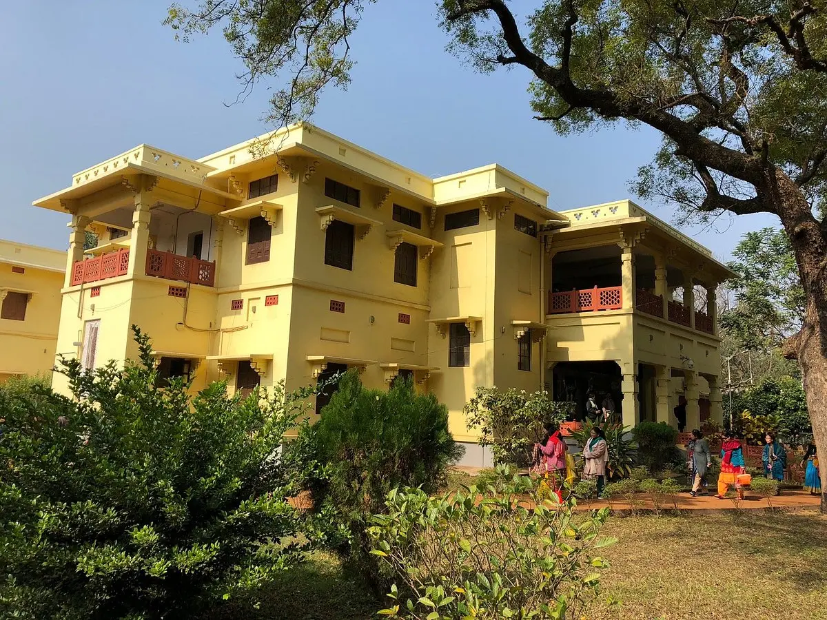 Rabindra Bhavana Museum