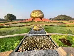 Auroville (Matrimandir)