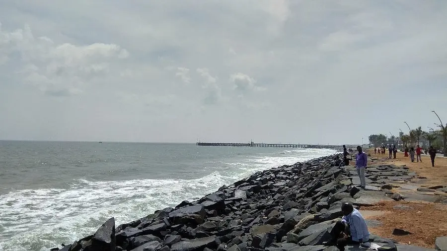 Promenade / Rock Beach