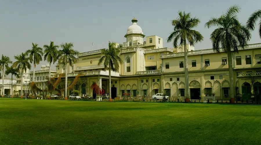 Chattar Manzil
