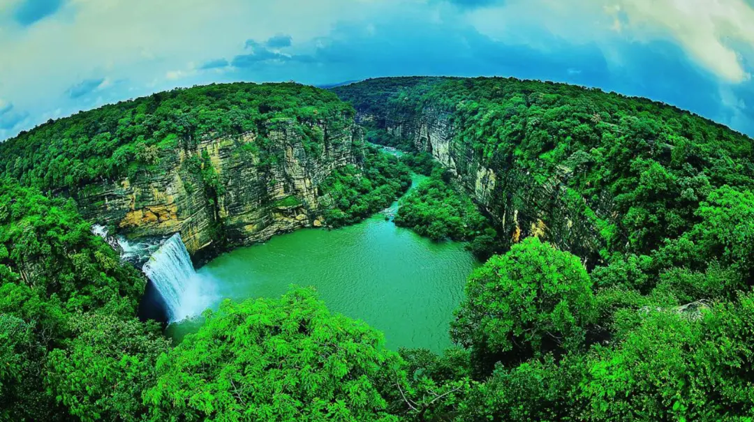 Rajdari and Devdari Waterfalls