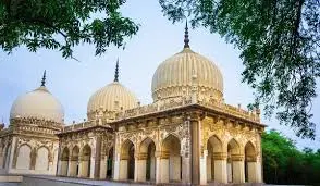 Qutb Shahi Tombs