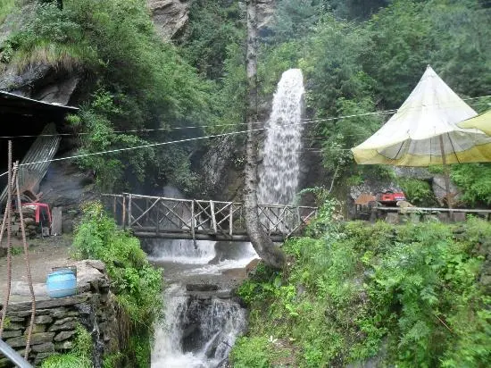 Naggar Jana Waterfall